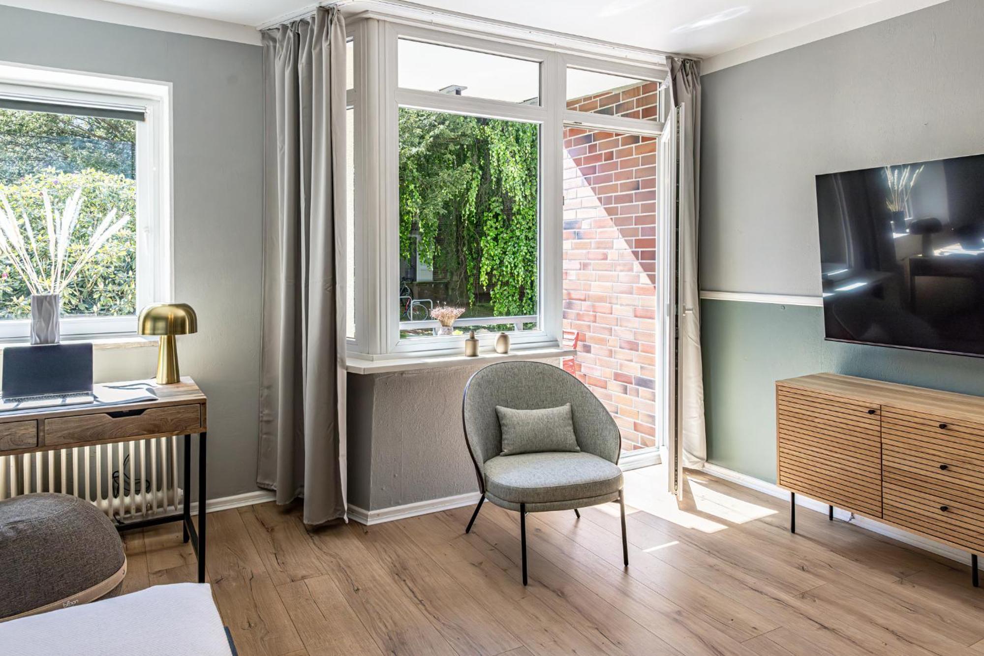 Have-A-Nice-Stay - Nahe Bahnhof Ahrensburg - 20 Minuten Nach Hamburg - Trotzdem Ruhig Gelegen - 6 Minuten Zu Fuss Ins Zentrum Ahrensburg - Modern Eingerichtet ภายนอก รูปภาพ